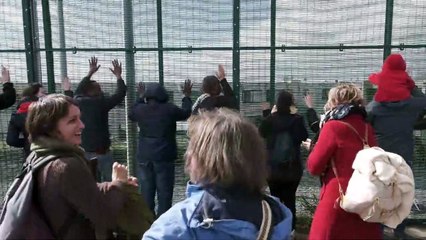 "Faites de la musique pas des centres fermés"