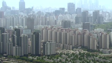 서울 아파트 매매가 3개월 연속 하락...8억 원 아래로 / YTN