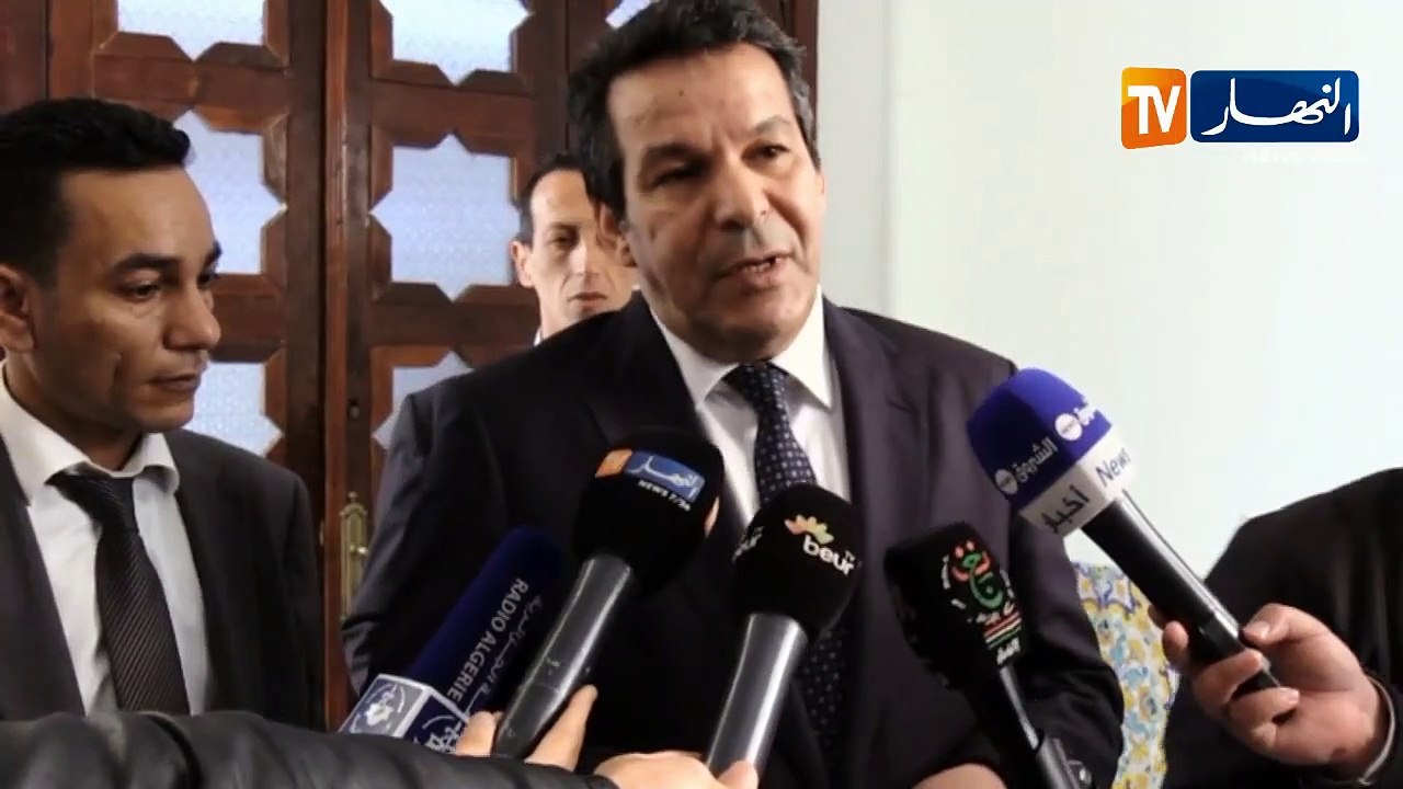 جلاب يكشف .." تحديد الأسعار المرجعية سيدخل يوم...