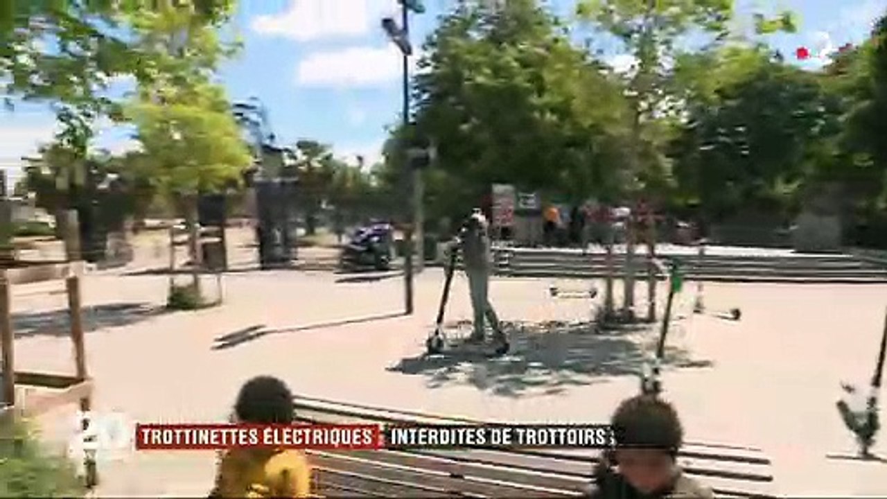 Le grand ras-le-bol des piétons face aux trottinettes qui envahissent les trottoirs