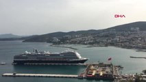 Aydın 'Koningsdam' Adlı Kruvaziyer, 3 Yıl Aradan Sonra Kuşadası'nda