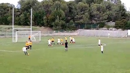 U14 : L'arret de Julien sur coup franc.