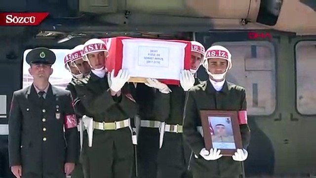 Hakkari’de şehit askerler için tören