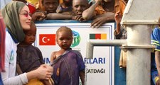 İyilik Projeleriyle Adından Söz Ettiren Gamze Özçelik, Gittiği Her Yerde Türk Bayrağıyla Karşılanıyor