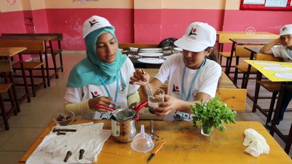 Öğrenciler maydanoz saplarından deterjan üretti - HATAY