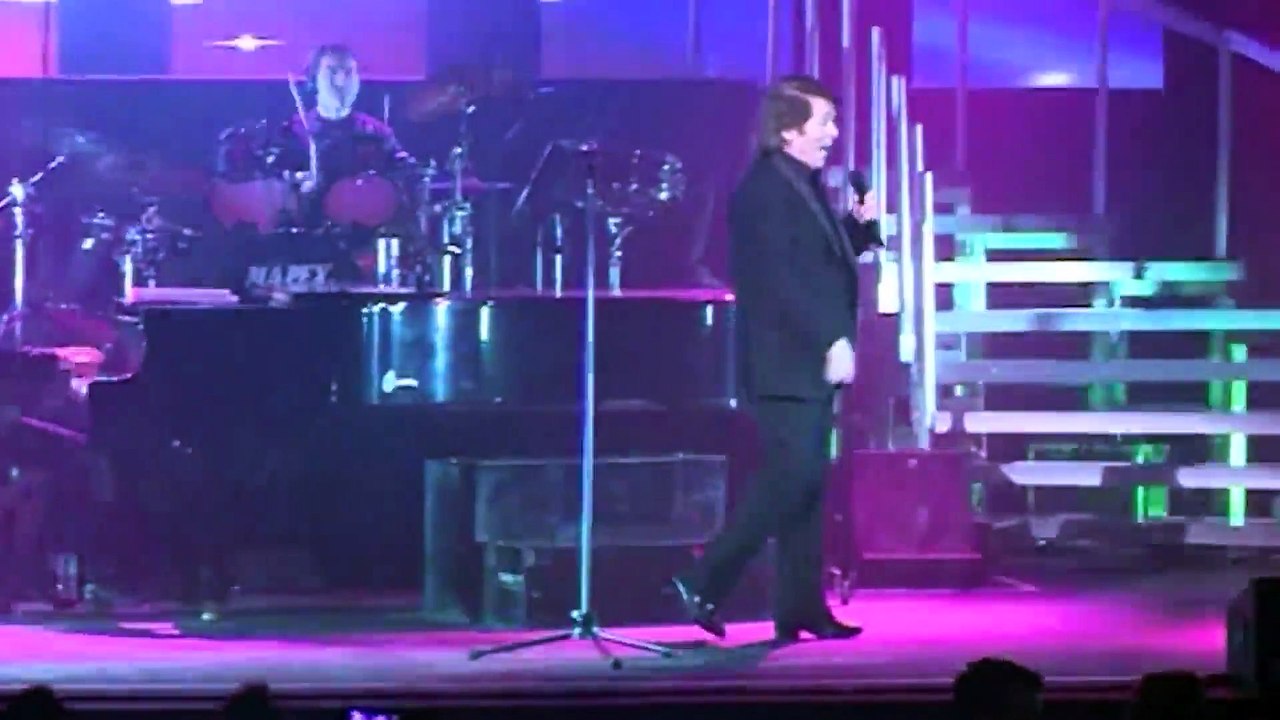 Raphael cumple 76 años en plena forma