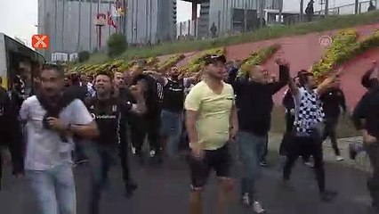 Beşiktaş taraftarı TT Stadı'nda