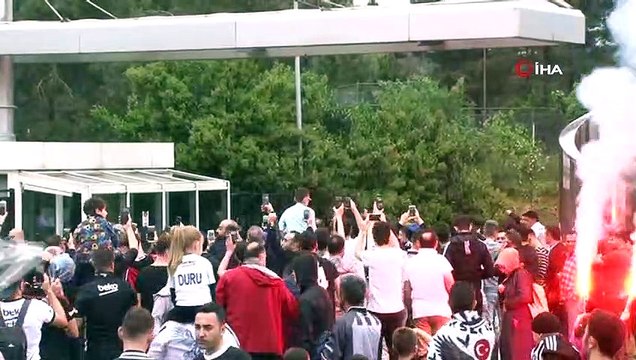 Beşiktaş derbi için yola çıktı