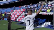 Guerra en la grada del Santiago Bernabéu por la camiseta de Mariano Díaz tras su doblete ante el Villarreal
