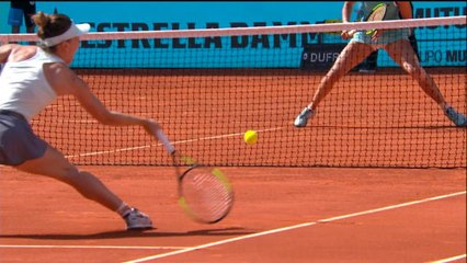 Halep too hot for Gasparyan