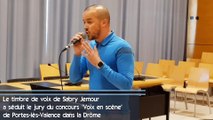 Son timbre de voix particulier a séduit le jury de Voix en scène à Porte-lès-Valence dans la Drôme