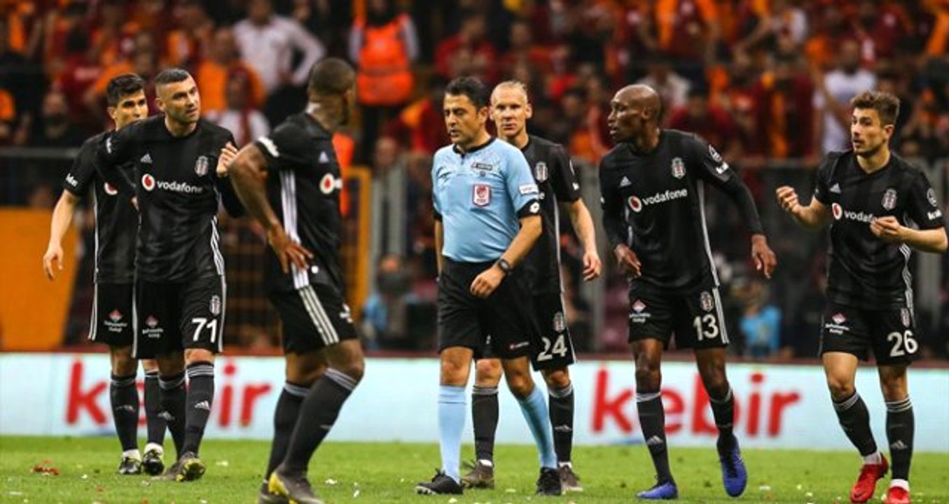 Ahmet Çakar: Bülent Yıldırım, Galatasaray'ı Şampiyon Yapan Hakem Olarak Tarihe Geçti