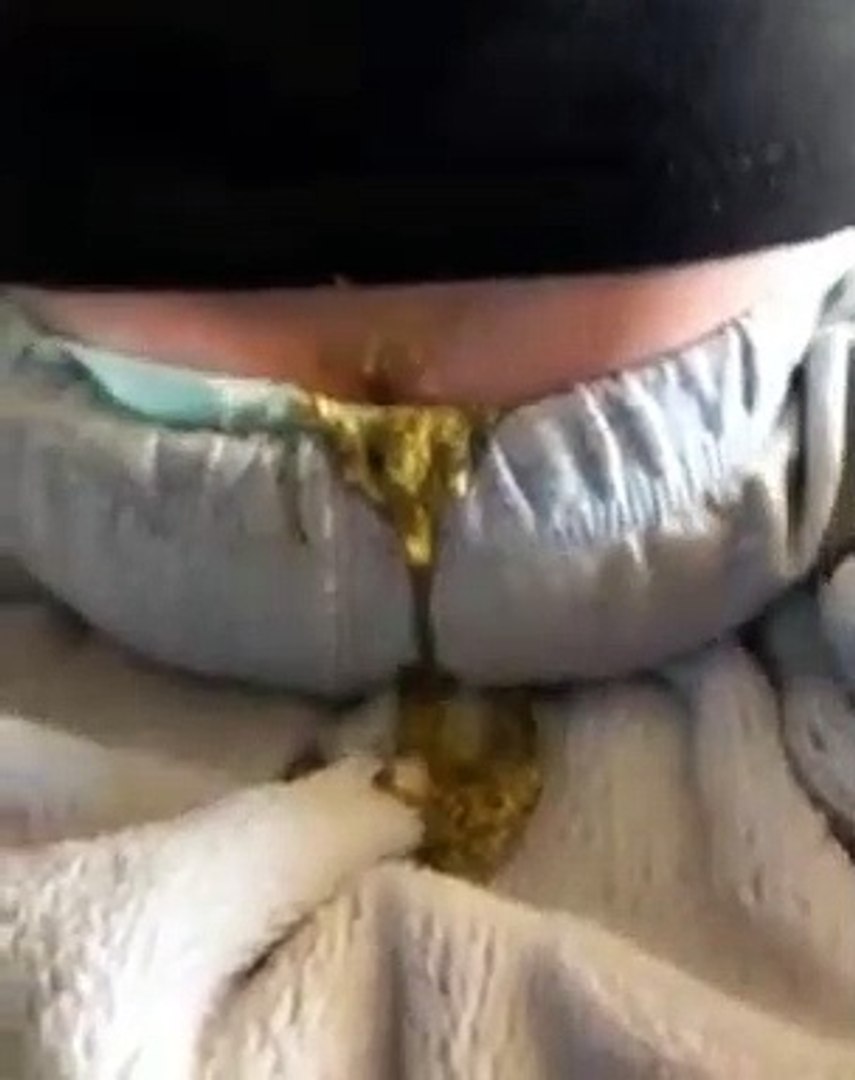 Une Couche Fait Des Bulles Video Dailymotion