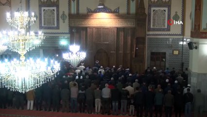 Van'da ilk teravih namazı kılındı