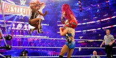 Sasha Banks vs Charlotte Flair vs Becky Lynch WrestleMania 32
