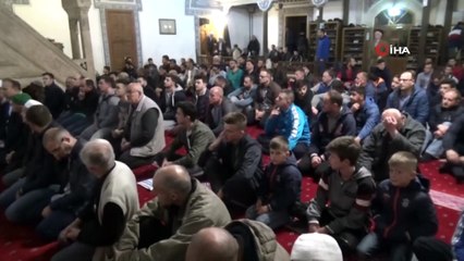 Kosova'da ilk teravih namazı kılındı