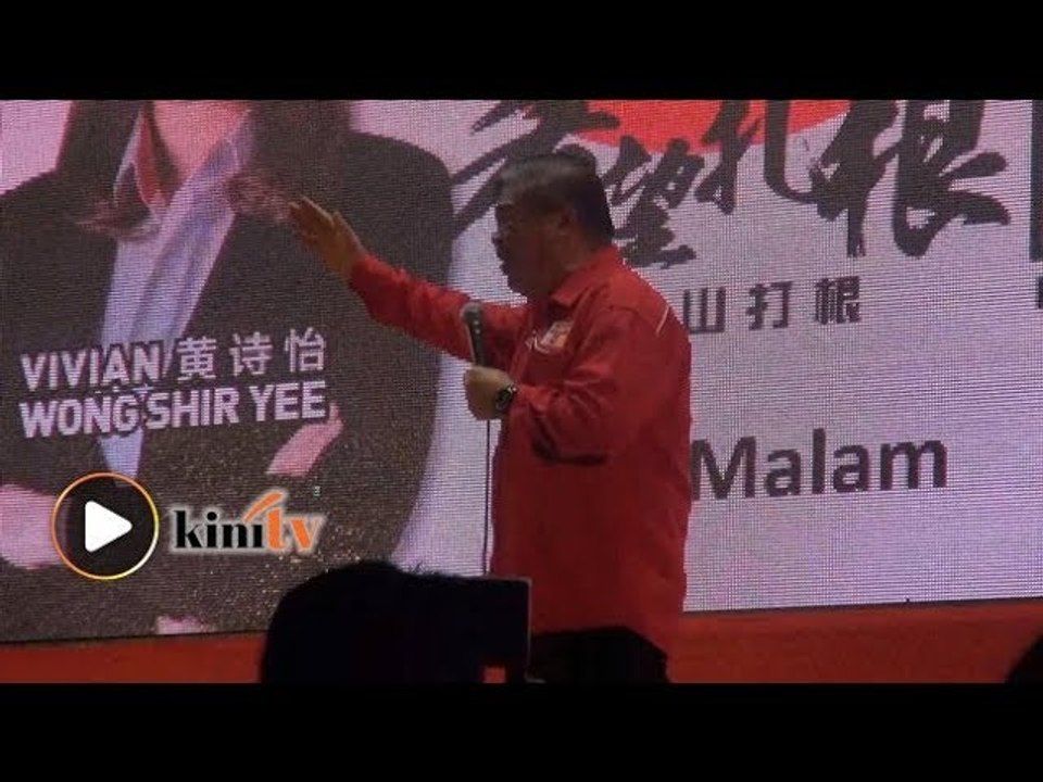 'Sorang demi sorang pemimpin BN pakai baju oren, tak lama lagi beratur masuk dalam'