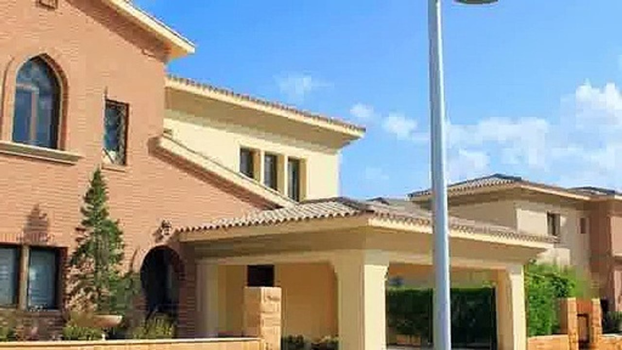 للبيع فيلا مستقلة تطل على البحيرات فى مراسى اريزو