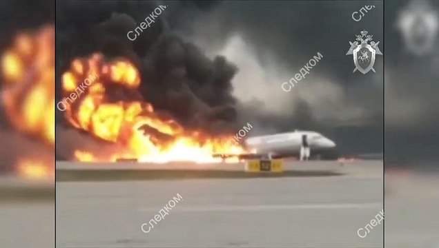 41 Tote bei Notlandung von Passagiermaschine in Moskau