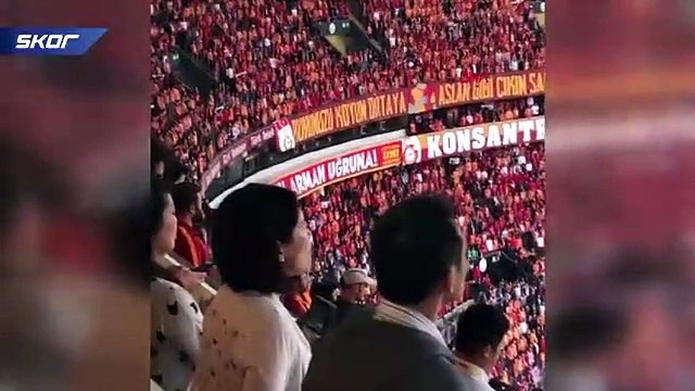 Derbide İstiklal Marşı'nı okuyan Japon Gazeteci Çocuklarımın okulunda öğrendim