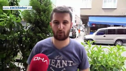 تصرف غريب.. سوري يربي النحل على شباك منزله في إسطنبول! (فيديو)