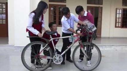 Los adolescentes vietnamitas que quieren limpiar el aire a pedales