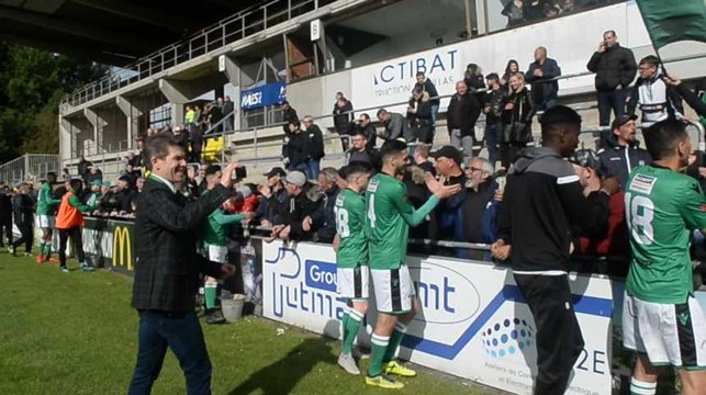 Francs Borains: les supporters heureux.Vidéo Eric GHislain
