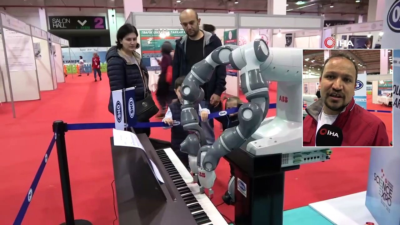 Bu Robot Piyano Çalıyor