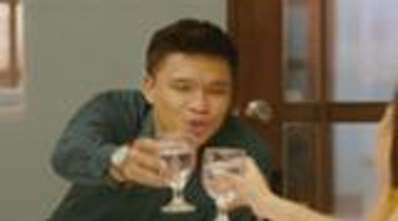 Leah, niyakap si Clark sa kanyang kalungkutan