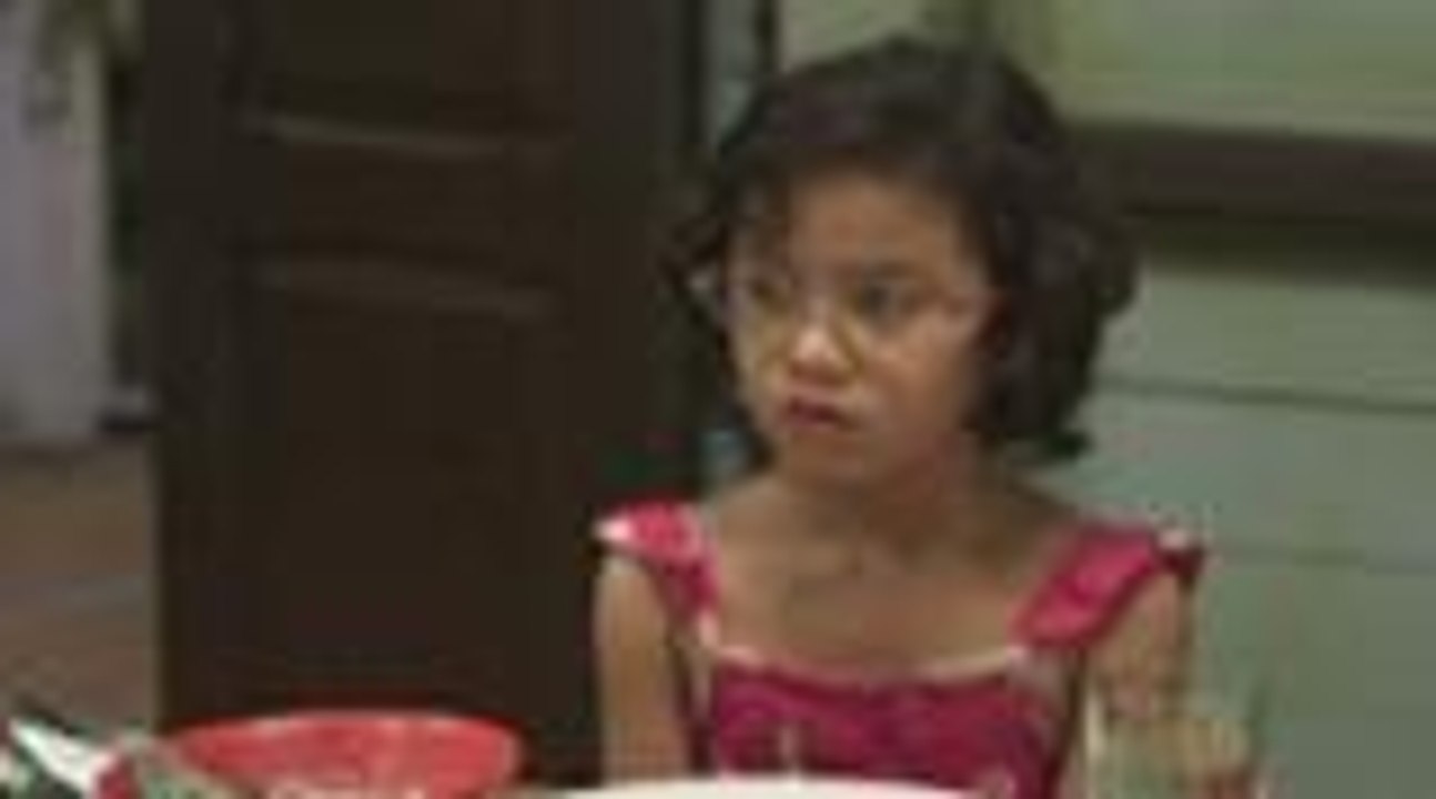 Mamay teaches Ningning on the proper way of asking people