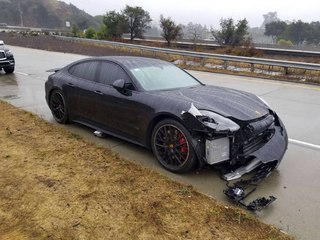 Stephen Curry unhurt in two car accidents