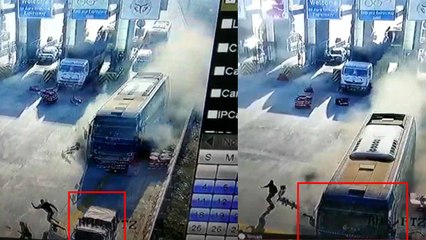 आगरा-लखनऊ एक्सप्रेसवे पर धूल के गुबार उड़ाए दौड़ रही बस में सवार थे 55 यात्री, पुलिस जीप को रौंदा