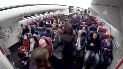 THY'den Uçakta Öğretmenler Günü Kutlaması