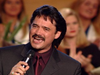 Bill & Gloria Gaither - Close To The Well