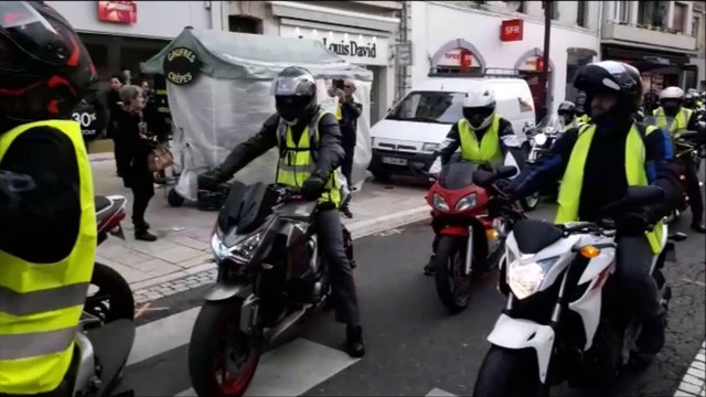 Gilets jaunes : les motards défilent à Vesoul