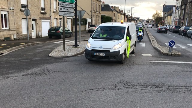 Gilets jaunes. Des dizaines de véhicules pour une opération escargot a Alençon