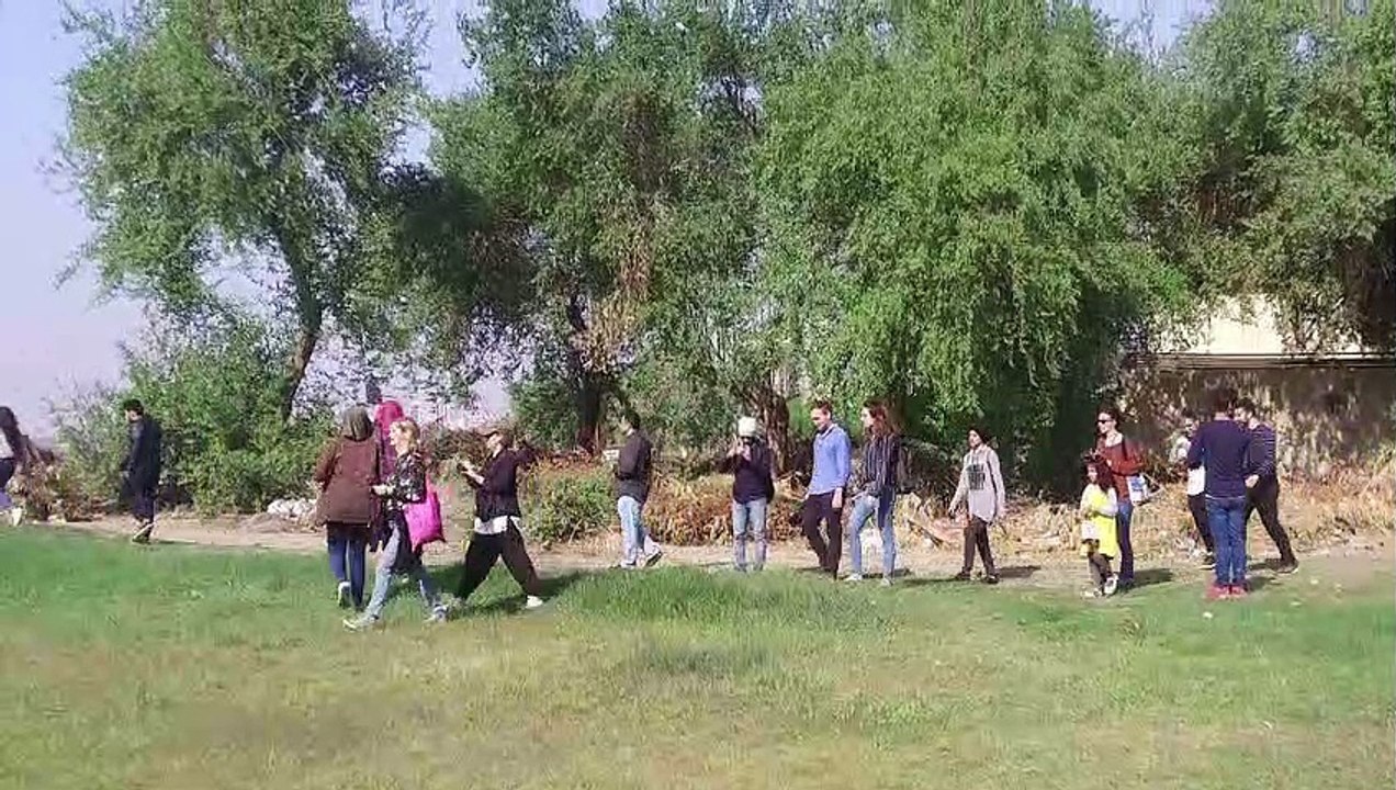 فنانون عراقيون شباب يصارعون أشباح بغداد لاستعادة هوية العاصمة
