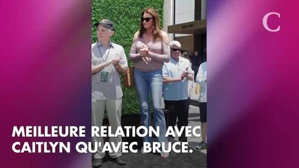 Caitlyn Jenner a invité Sophia Hutchins, sa petite amie, à fêter Thanksgiving avec sa famille