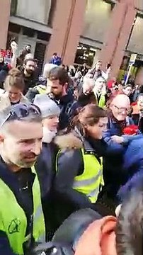 Gilets jaunes : l’équipe de BFM TV échappe à une tentative de lynchage à Toulouse