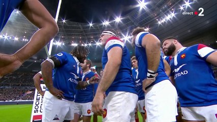 Discussion sous les poteaux avec Mathieu Bastareaud et Guilhem Guirado