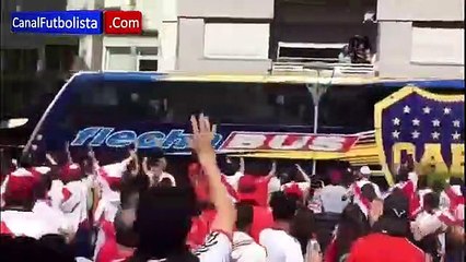 Lamentable ataque a los jugadores de Boca antes de la final de la Libertadores