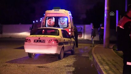 Uçurumdan yuvarlanan otomobil teknenin üzerine düştü: 4 yaralı - ADANA