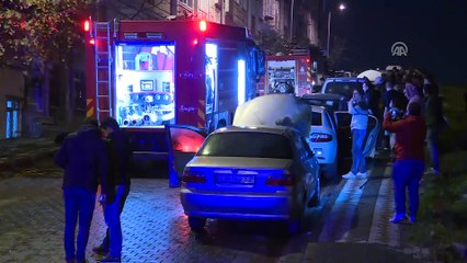 Sultangazi’de park halindeki 11 araç kundaklandı - İSTANBUL