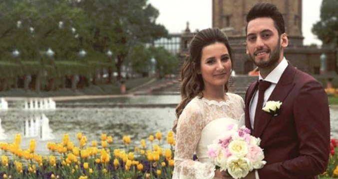 Hakan Çalhanoğlu ve Barıştığı Eşi Sinem Çalhanoğlu Aynı Karede