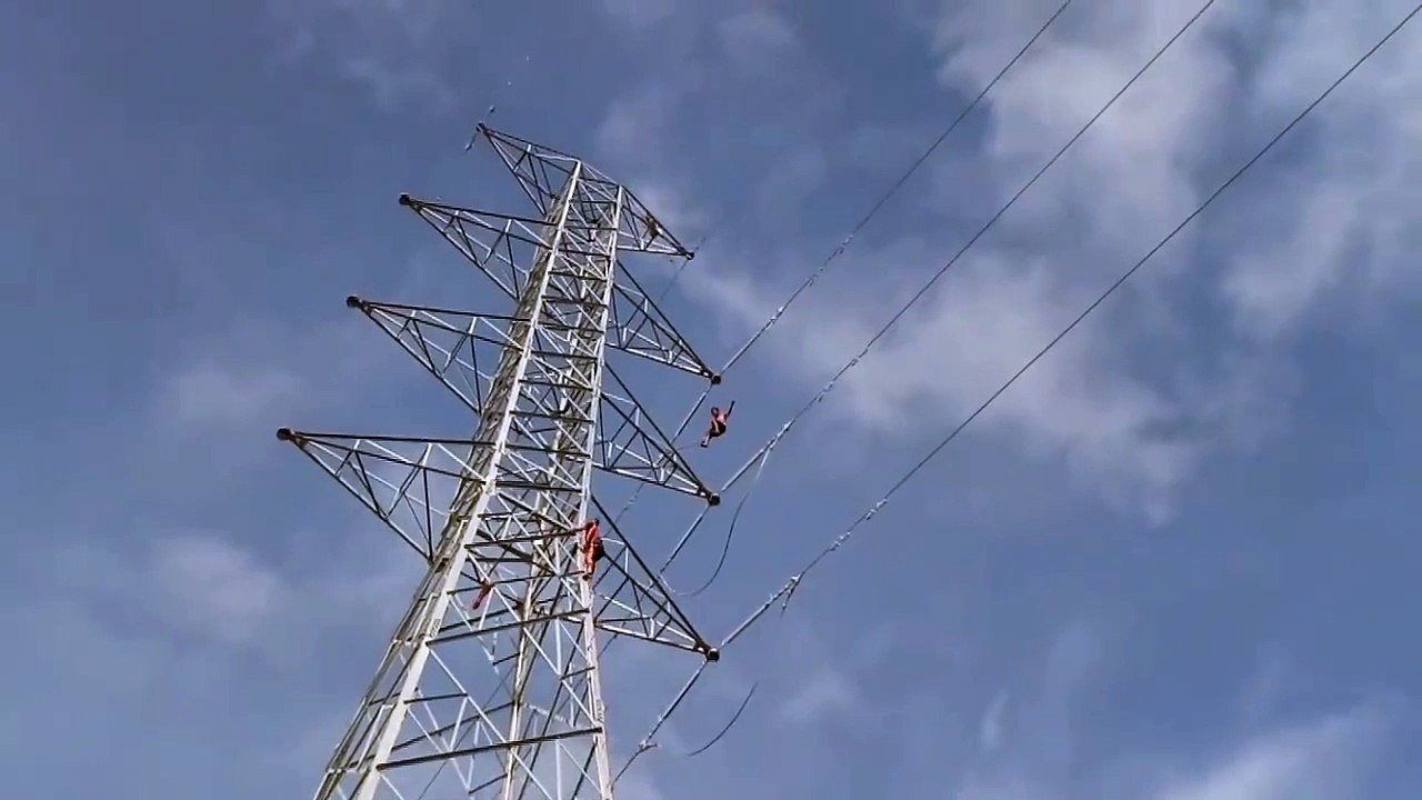 KMJS - Lalaking may Nervous breakdown umakyat at nahulog sa tower sa Ilo-ilo November 25 2018