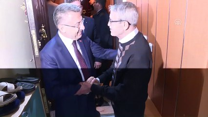 Cumhurbaşkanı Yardımcısı Oktay, öğretmenini ziyaret etti - ANKARA
