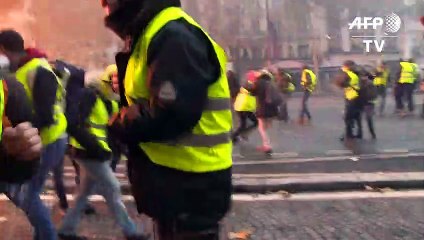 Caos en París por movilización de los “chalecos amarillos”
