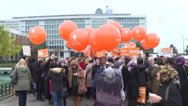 AK Parti'li Kadınlardan Kadına Şiddete Karşı Turuncu Çizgi