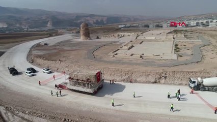 Batman Hasankeyf'te İki Tarihi Eserin Taşınma Görüntüsü