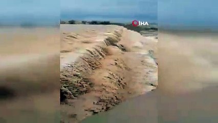 - İran’da Sel Hayatı Felç Etti